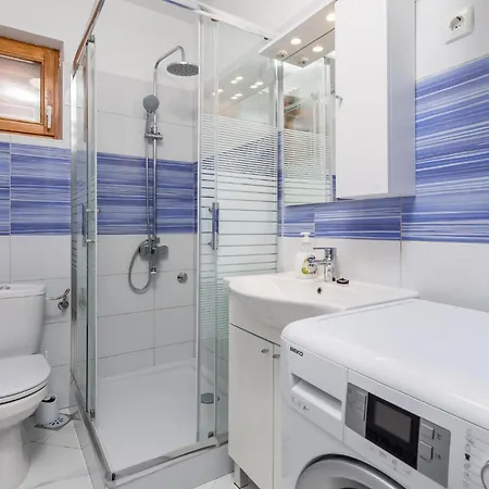 Appartement In With Kitchen