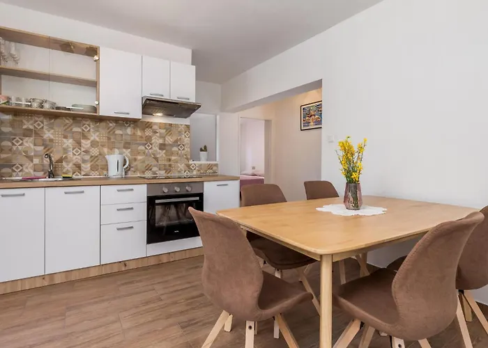 In With Kitchen Apartman *