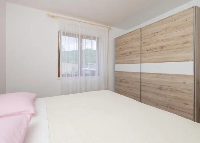 Apartman In With Kitchen *